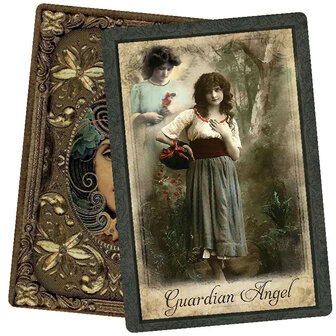 Vintage wisdom oracle